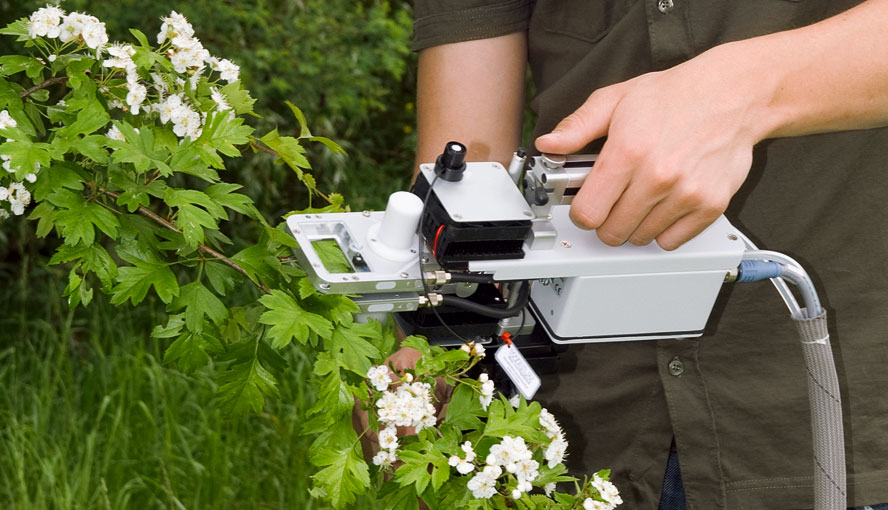 Standard Measuring Head 3010-S, one-handed or tripod mounted measurements.