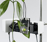 However, the leaf clip developed for the first-generation MULTI-COLOR-PAM can still be used in combination with the Multi-Color Emitter-Detector Units of the MULTI-COLOR-PAM-II.