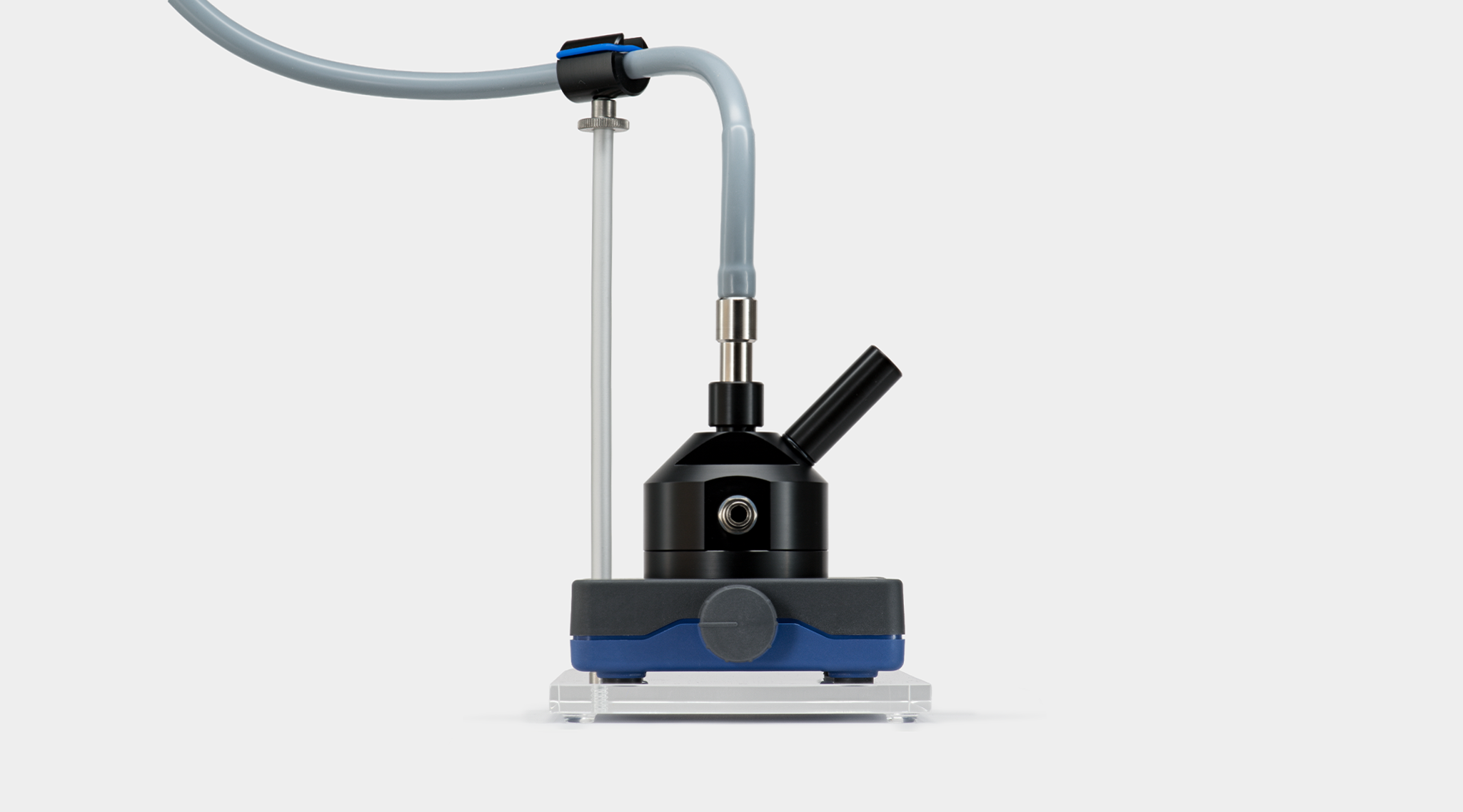 Modified magnetic stirrer plate holding the KS-2500 suspension cuvette, with stand bar for mounting fiber optics above the cuvette