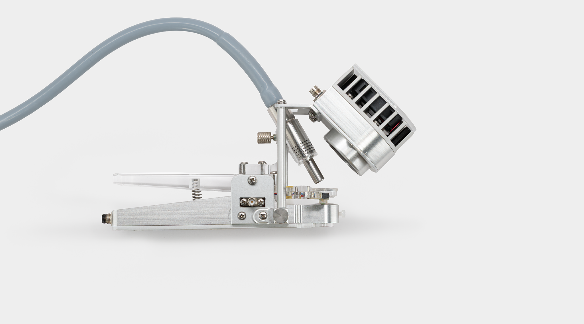 external LED light source attached to 2035-B leaf clip