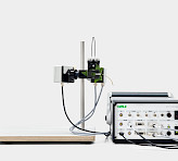 Leaf clip MCP-BK designed for the MULTI-COLOR-PAM-I with the multi-color emitter and detector of the MULTI-COLOR-PAM-II connected.